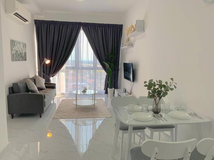 Netflix 2 Bedroom Troika Kota Bharu Homestay 1812 Exterior photo